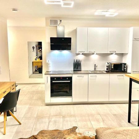 Apartment Im Gehobenen Stadtviertel - Perfekt Fuer Selbstversorger Aalen Luaran gambar