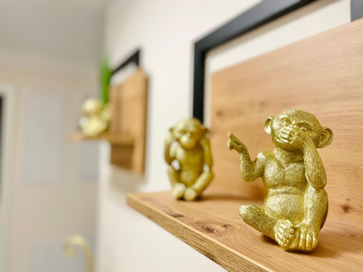 Apartment Im Gehobenen Stadtviertel - Perfekt Fuer Selbstversorger Aalen Luaran gambar