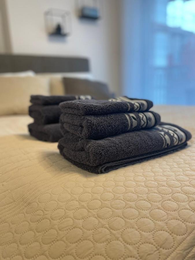 Apartment Im Gehobenen Stadtviertel - Perfekt Fuer Selbstversorger Aalen Luaran gambar
